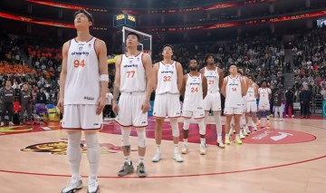 开云体育官网-CBA疯狂一夜！广东输上海40分 广厦送前总冠军15连败 附最新排名